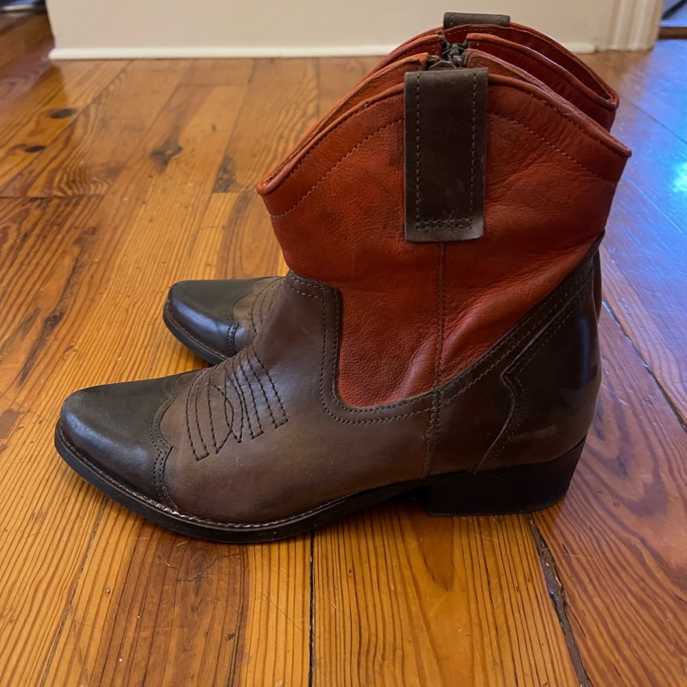 Totally awesome brown  and orange cowboy booties. So cool - Picture 2 of 5
